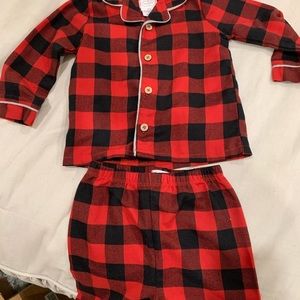 Mudpie buffalo check pajama set 12-18 months. Worn twice